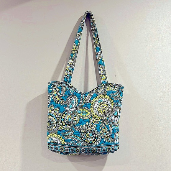 🔥Vera Bradley Stylish Blue quilted Tote Bag🔥 - Picture 1 of 9